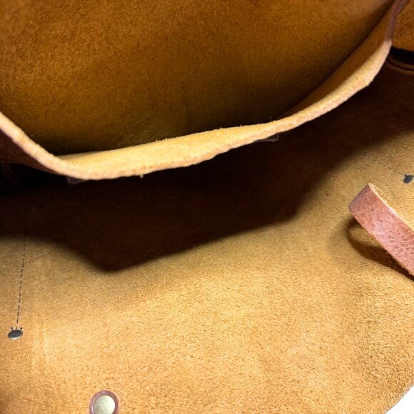 Portland Leather Classic Tote Bag Pebbled Nutmeg w Tassel Charm - Picture 9 of 11